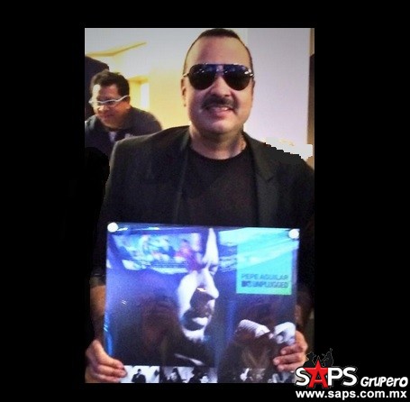 Pepe Aguilar recibe Disco de Oro por su Pepe Aguilar MTV Unplugged‏