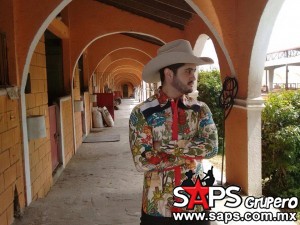 Graba el cantante Diego Herrera video de "Fregones Mis Viejos" en Monterrey