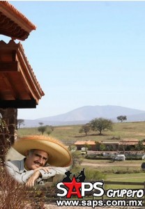 Vicente Fernández  ya se encuentra descansando en su rancho tras cirugía