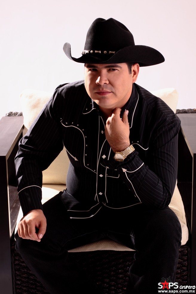 Luis Michel Jr. dentro del Top 10 con su primer sencillo, “Te Amo”