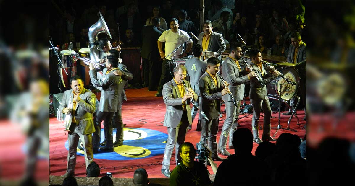 Espectacular cierre de fiestas de La Arrolladora en «Tepabril 2017»