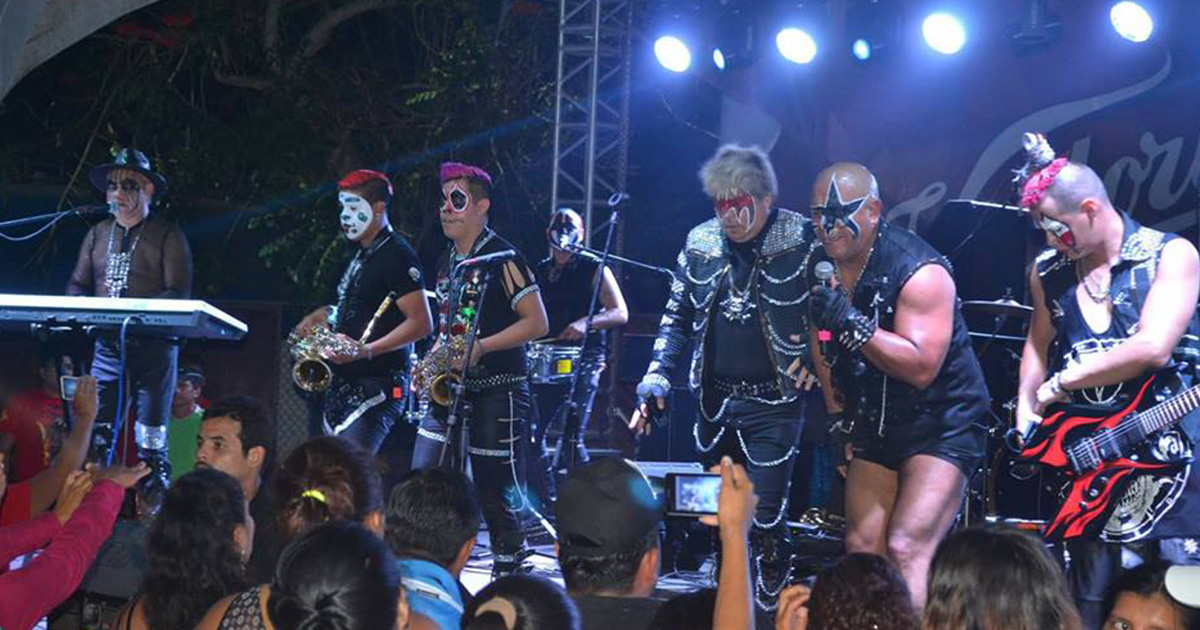 Los Súper Caracoles abarrotan conciertos con la promoción de “La Bomba Chita”