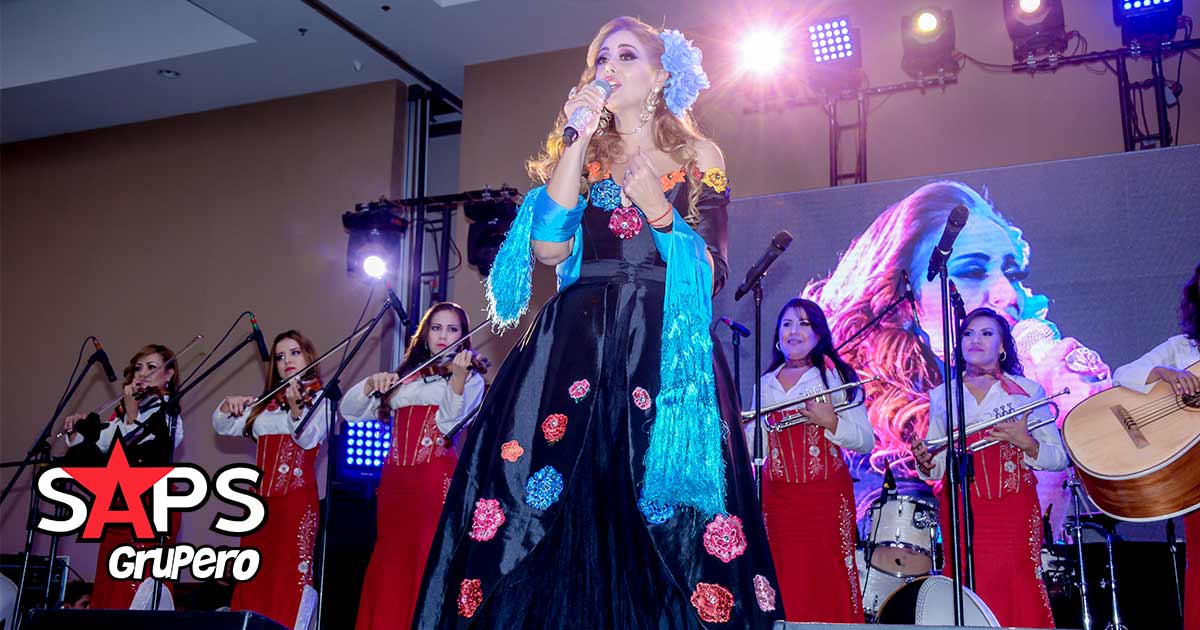 Alejandra Orozco se deja escuchar con mariachi en Convención ADEEM