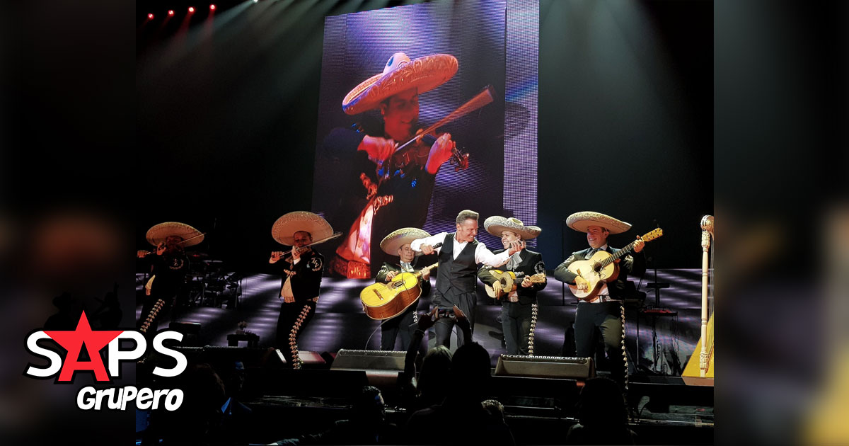 Luis Miguel reúne una vez más a miles de fans en el Auditorio Nacional