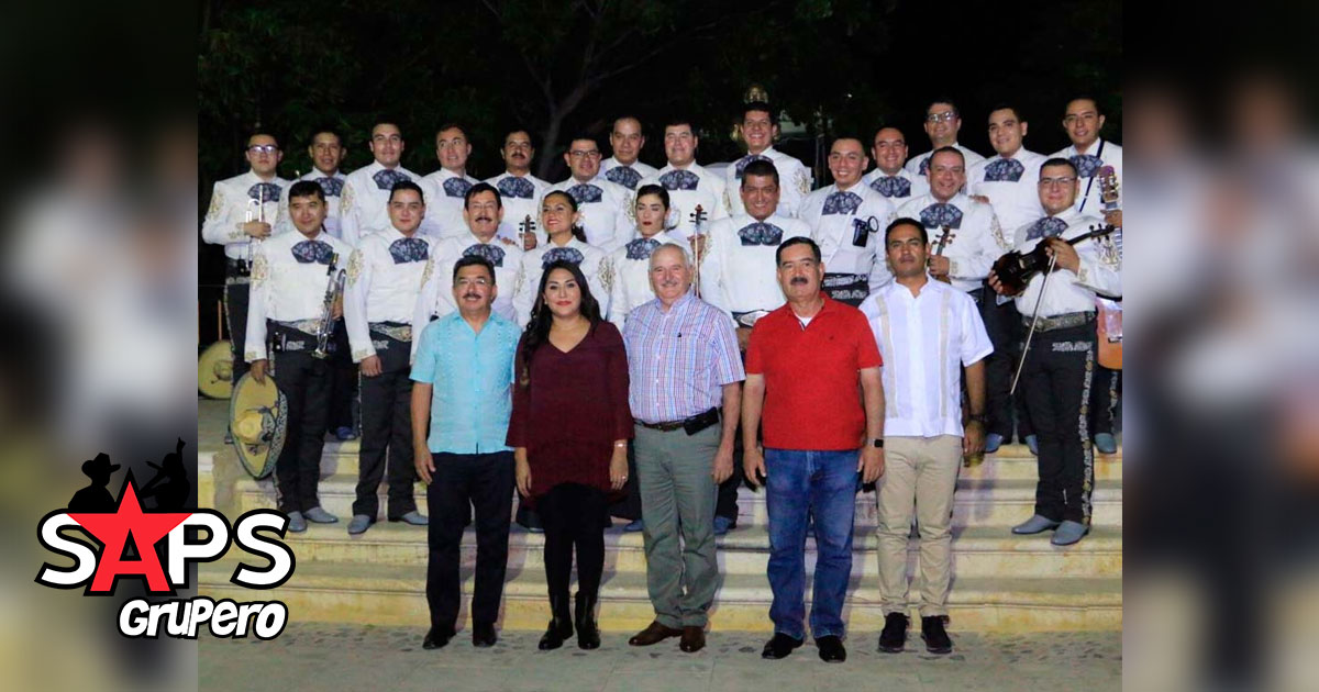 Mariachi de la Secretaría de Marina festeja en Tehuantepec el día de la Armada de México