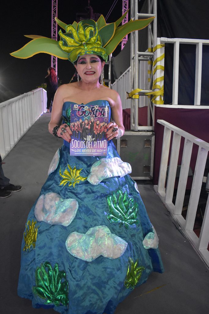 Extravagante Presentacion De Astrid Hadad En El Carnaval De Cancun astrid hadad en el carnaval