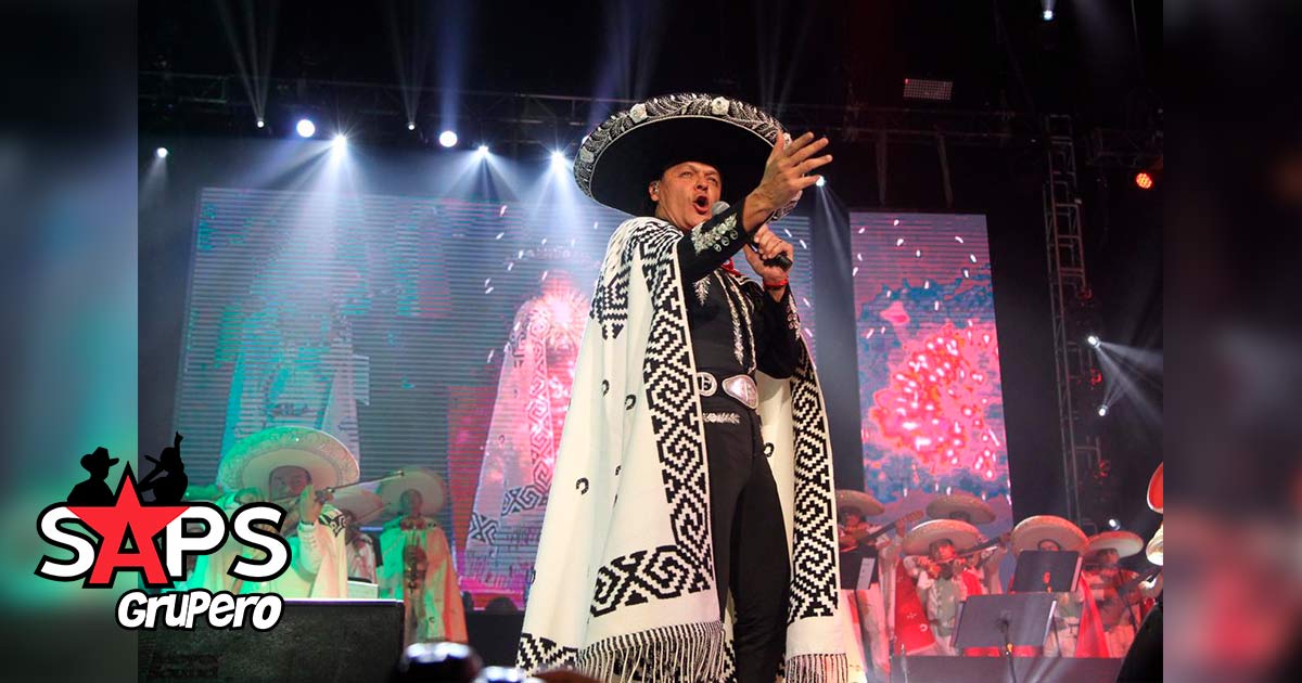 Pedro Fernández triunfa en Monterrey con su 40 Aniversario Tour