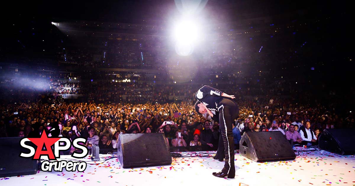 Pedro Fernández celebra con magno concierto cuatro décadas de éxito
