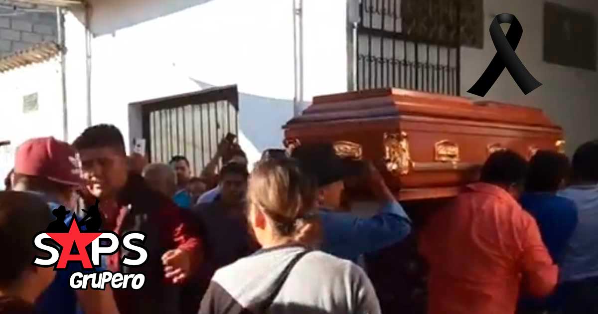 Entre lágrimas despiden a músicos asesinados de Banda La Fiestera