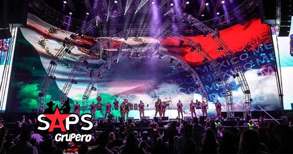 Banda El Recodo abarrotó la Arena Monterrey junto a Julio Preciado