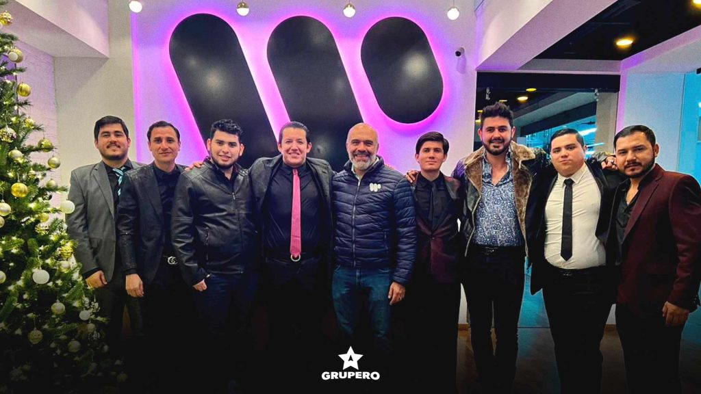 Grupo Máximo Grado se une a Warner Music México